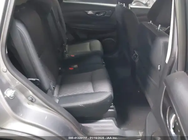 JN8AT2MV7KW371531 2019 NISSAN ROGUE - Image 8