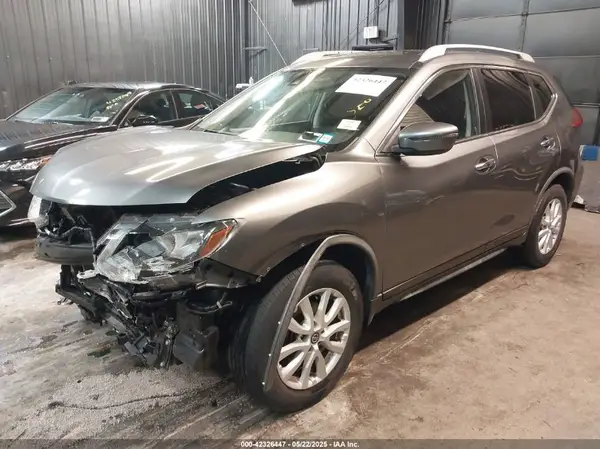 JN8AT2MV7KW372484 2019 NISSAN ROGUE - Image 2