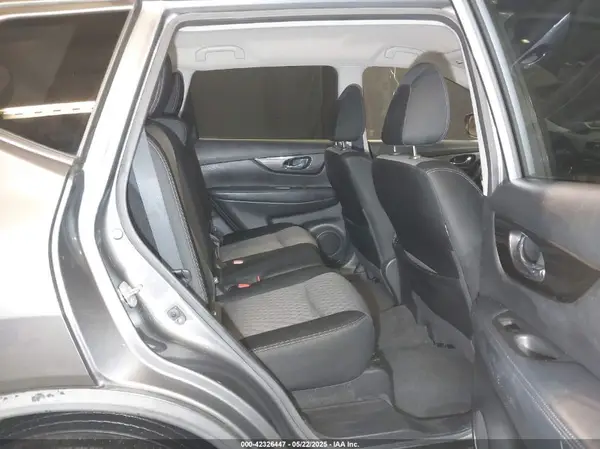 JN8AT2MV7KW372484 2019 NISSAN ROGUE - Image 8