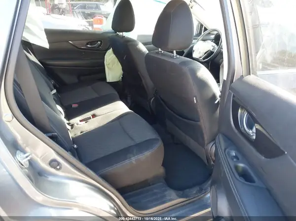 JN8AT2MV7KW385204 2019 NISSAN ROGUE - Image 8