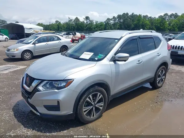 JN8AT2MV7KW389334 2019 NISSAN ROGUE - Image 2