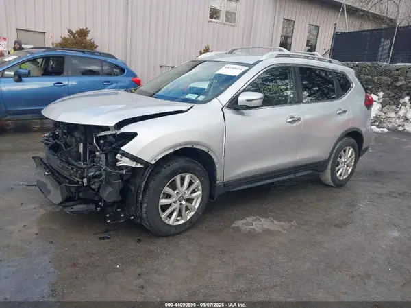 JN8AT2MV7KW392136 2019 NISSAN ROGUE - Image 2