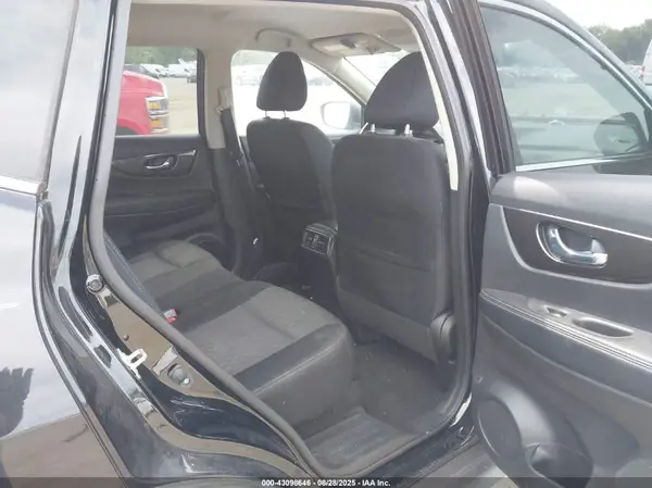 JN8AT2MV7KW392704 2019 NISSAN ROGUE - Image 8