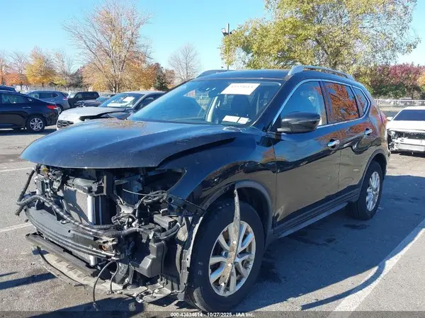 JN8AT2MV7KW393576 2019 NISSAN ROGUE - Image 2