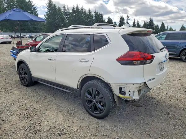 JN8AT2MV7KW394565 2019 NISSAN ROGUE - Image 2