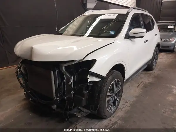 JN8AT2MV7KW398096 2019 NISSAN ROGUE - Image 2