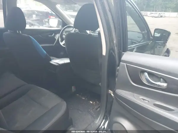 JN8AT2MV7KW401434 2019 NISSAN ROGUE - Image 8
