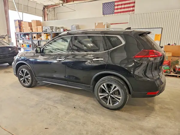 JN8AT2MV7LW100129 2020 NISSAN ROGUE - Image 2