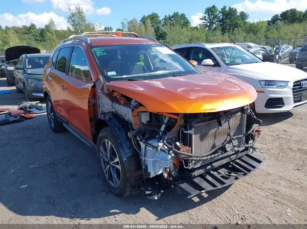 JN8AT2MV7LW104116 2020 NISSAN ROGUE - Image 1