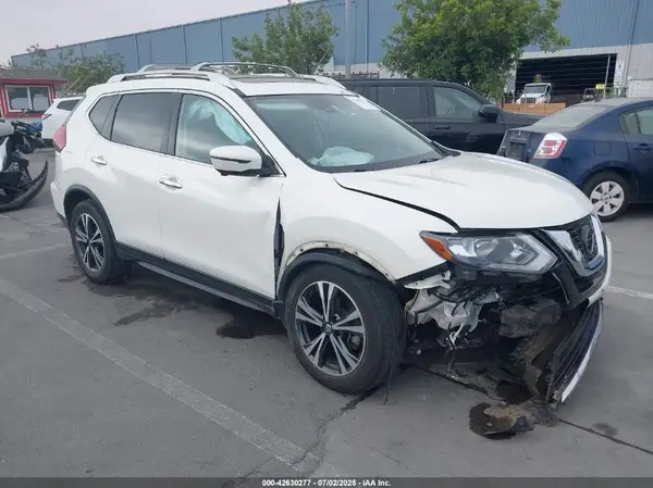 JN8AT2MV7LW110210 2020 NISSAN ROGUE - Image 1