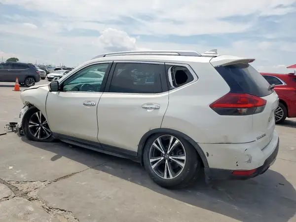 JN8AT2MV7LW111082 2020 NISSAN ROGUE - Image 2