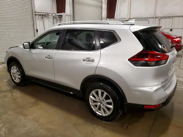 JN8AT2MV7LW122910 2020 NISSAN ROGUE - Image 2
