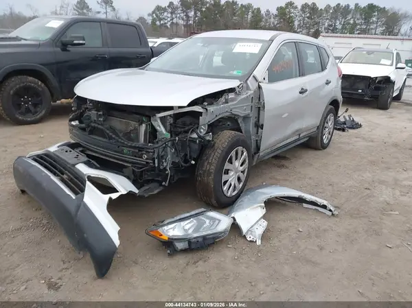 JN8AT2MV7LW124155 2020 NISSAN ROGUE - Image 2