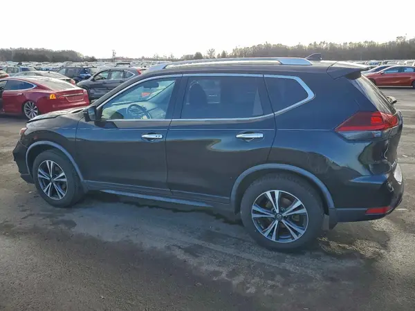 JN8AT2MV7LW124379 2020 NISSAN ROGUE - Image 2