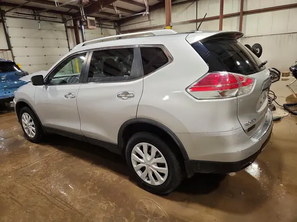 JN8AT2MV8GW134263 2016 NISSAN ROGUE - Image 2