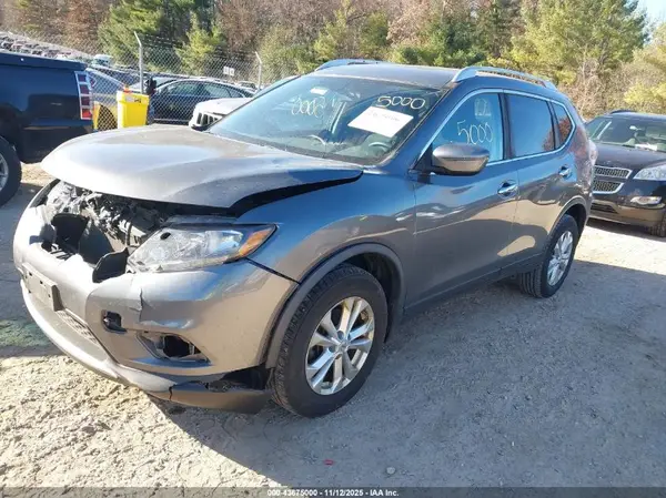 JN8AT2MV8GW135509 2016 NISSAN ROGUE - Image 2