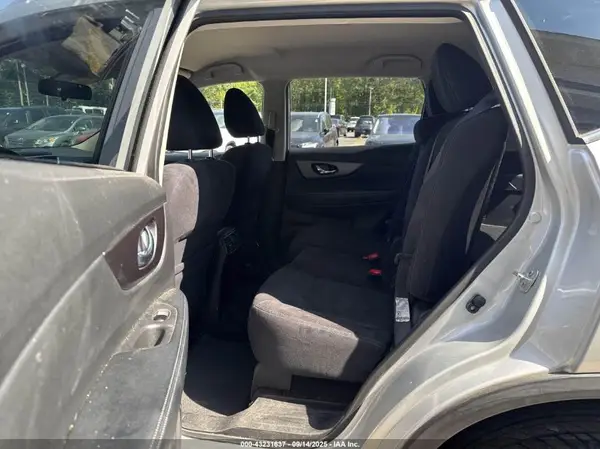 JN8AT2MV8GW143450 2016 NISSAN ROGUE - Image 8