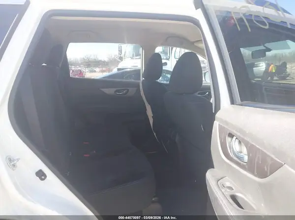 JN8AT2MV8GW144095 2016 NISSAN ROGUE - Image 8