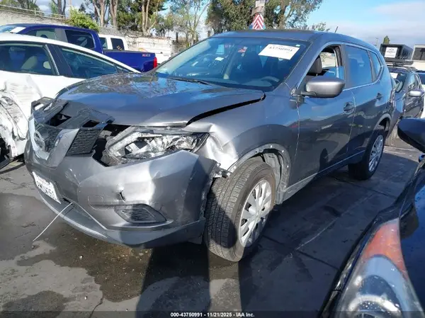 JN8AT2MV8GW145375 2016 NISSAN ROGUE - Image 2