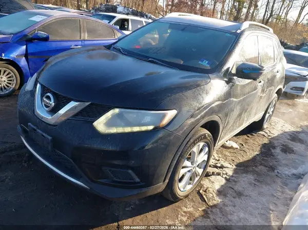 JN8AT2MV8GW149085 2016 NISSAN ROGUE - Image 2