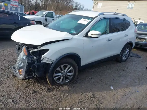 JN8AT2MV8GW153766 2016 NISSAN ROGUE - Image 2