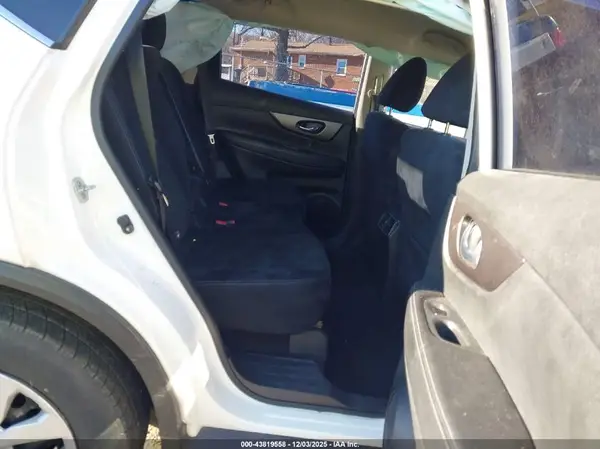 JN8AT2MV8GW154741 2016 NISSAN ROGUE - Image 8