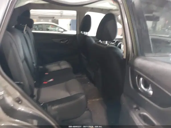JN8AT2MV8HW000919 2017 NISSAN ROGUE - Image 8