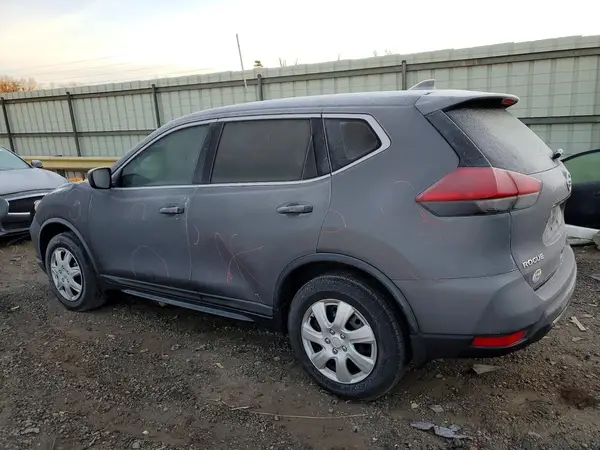 JN8AT2MV8HW001519 2017 NISSAN ROGUE - Image 2