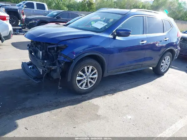 JN8AT2MV8HW001701 2017 NISSAN ROGUE - Image 2