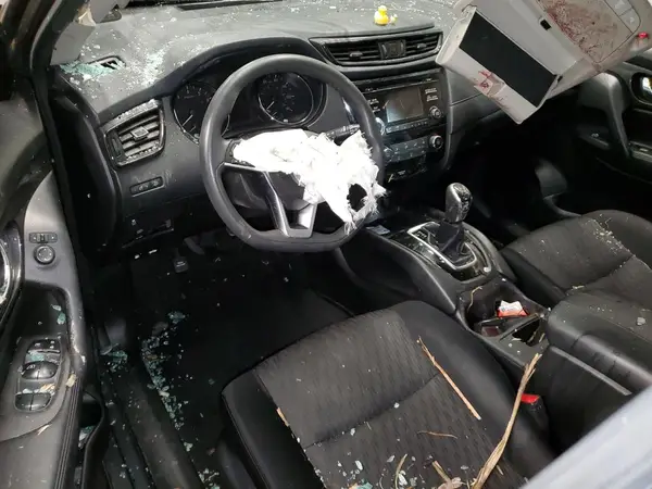 JN8AT2MV8HW003500 2017 NISSAN ROGUE - Image 8