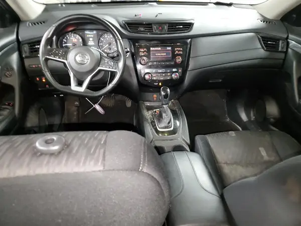 JN8AT2MV8HW004047 2017 NISSAN ROGUE - Image 8
