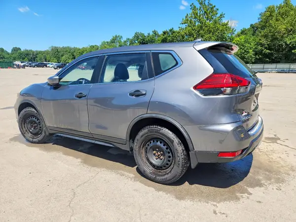 JN8AT2MV8HW004131 2017 NISSAN ROGUE - Image 2