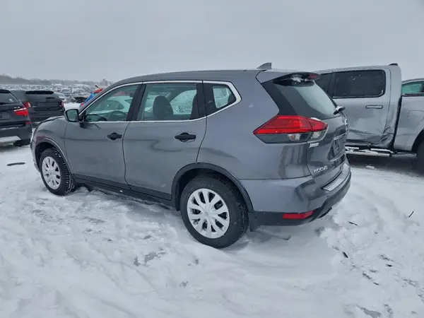 JN8AT2MV8HW008163 2017 NISSAN ROGUE - Image 2