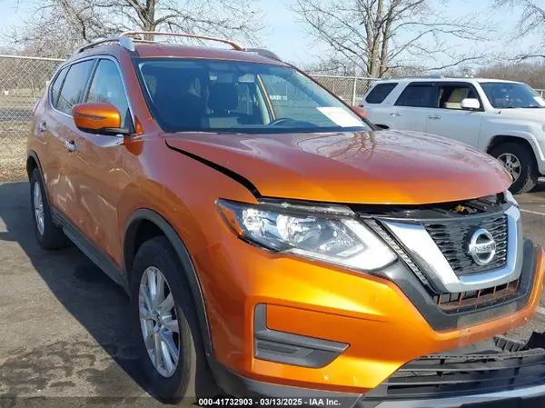 JN8AT2MV8HW008664 2017 NISSAN ROGUE - Image 1