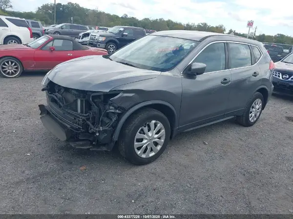 JN8AT2MV8HW009880 2017 NISSAN ROGUE - Image 2