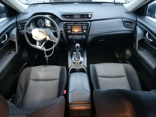 JN8AT2MV8HW012293 2017 NISSAN ROGUE - Image 8