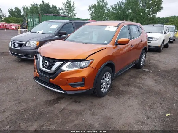 JN8AT2MV8HW014108 2017 NISSAN ROGUE - Image 2