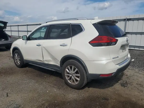 JN8AT2MV8HW017543 2017 NISSAN ROGUE - Image 2