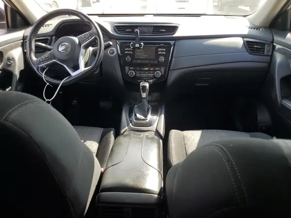JN8AT2MV8HW017672 2017 NISSAN ROGUE - Image 8