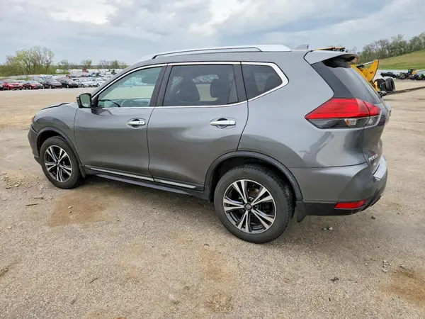 JN8AT2MV8HW017834 2017 NISSAN ROGUE - Image 2