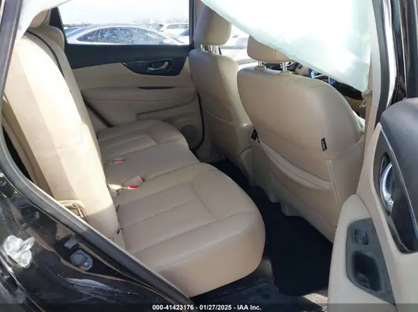 JN8AT2MV8HW018837 2017 NISSAN ROGUE - Image 8
