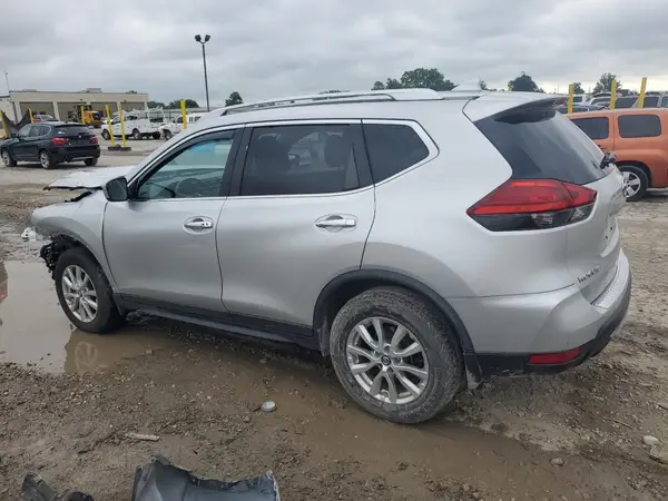 JN8AT2MV8HW019227 2017 NISSAN ROGUE - Image 2