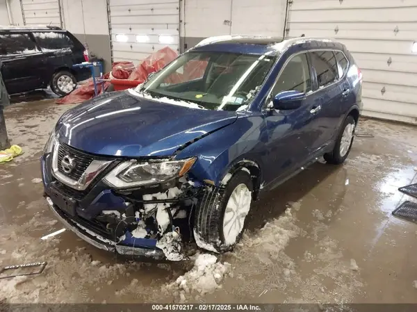 JN8AT2MV8HW021351 2017 NISSAN ROGUE - Image 2