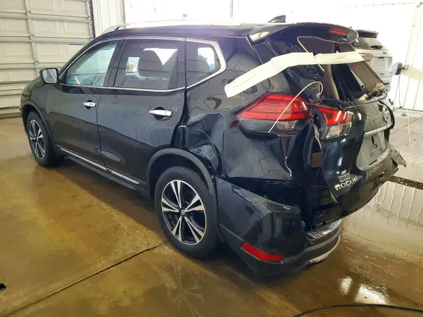 JN8AT2MV8HW022032 2017 NISSAN ROGUE - Image 2