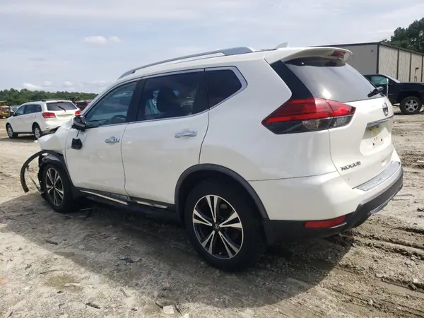 JN8AT2MV8HW023777 2017 NISSAN ROGUE - Image 2