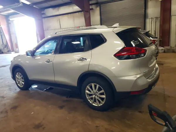 JN8AT2MV8HW026131 2017 NISSAN ROGUE - Image 2