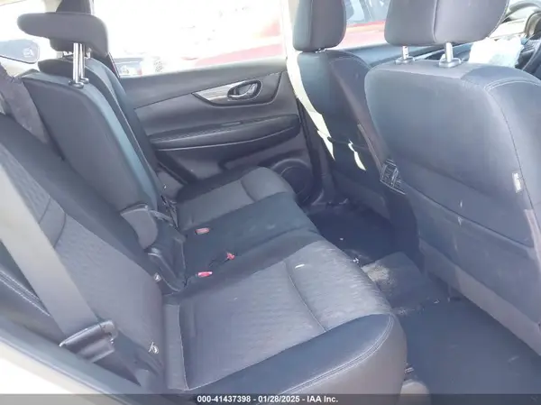 JN8AT2MV8HW027084 2017 NISSAN ROGUE - Image 8