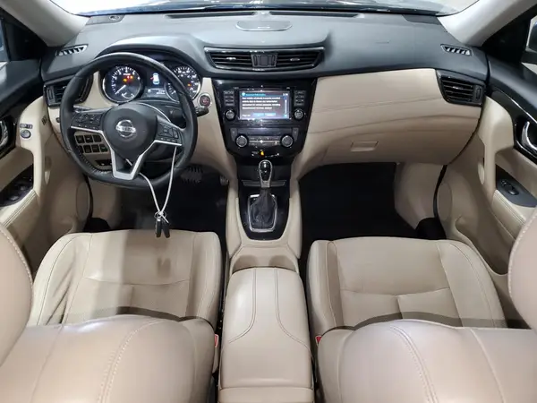 JN8AT2MV8HW027327 2017 NISSAN ROGUE - Image 8