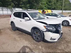 JN8AT2MV8HW250080 2017 NISSAN ROGUE
