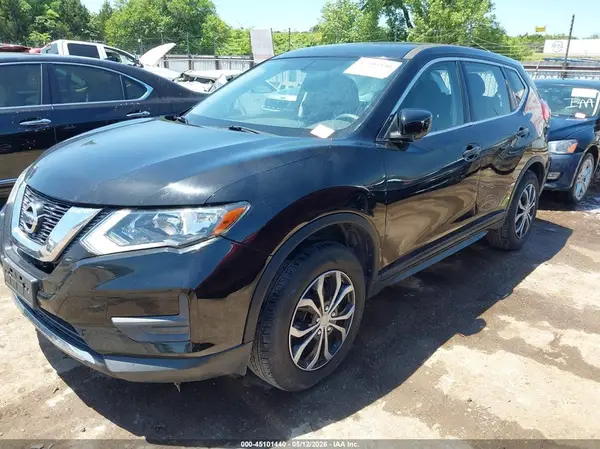 JN8AT2MV8HW253156 2017 NISSAN ROGUE - Image 2